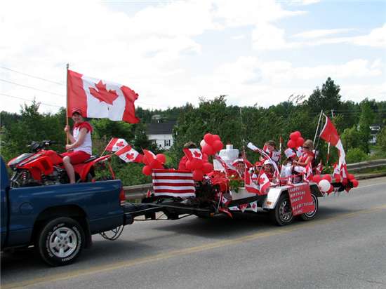 "The Barnettville Gang" float