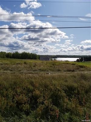 Miramichi's Real Estate Listings for 4524 sqm King George Hwy