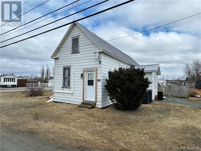Miramichi's Real Estate Listings for 2694 King George Hwy