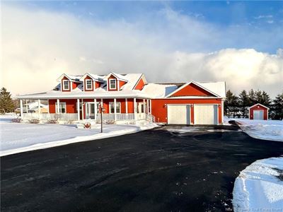 Miramichi's Real Estate Listings for 2622 King George Hwy