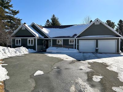 Miramichi's Real Estate Listings for 1720 King George Hwy