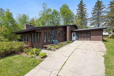 Miramichi's Real Estate Listings for 142 Century Drive